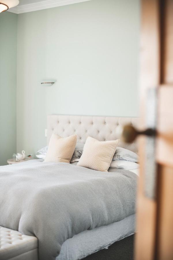 Cedar House Bed & Breakfast Гизбърн Екстериор снимка