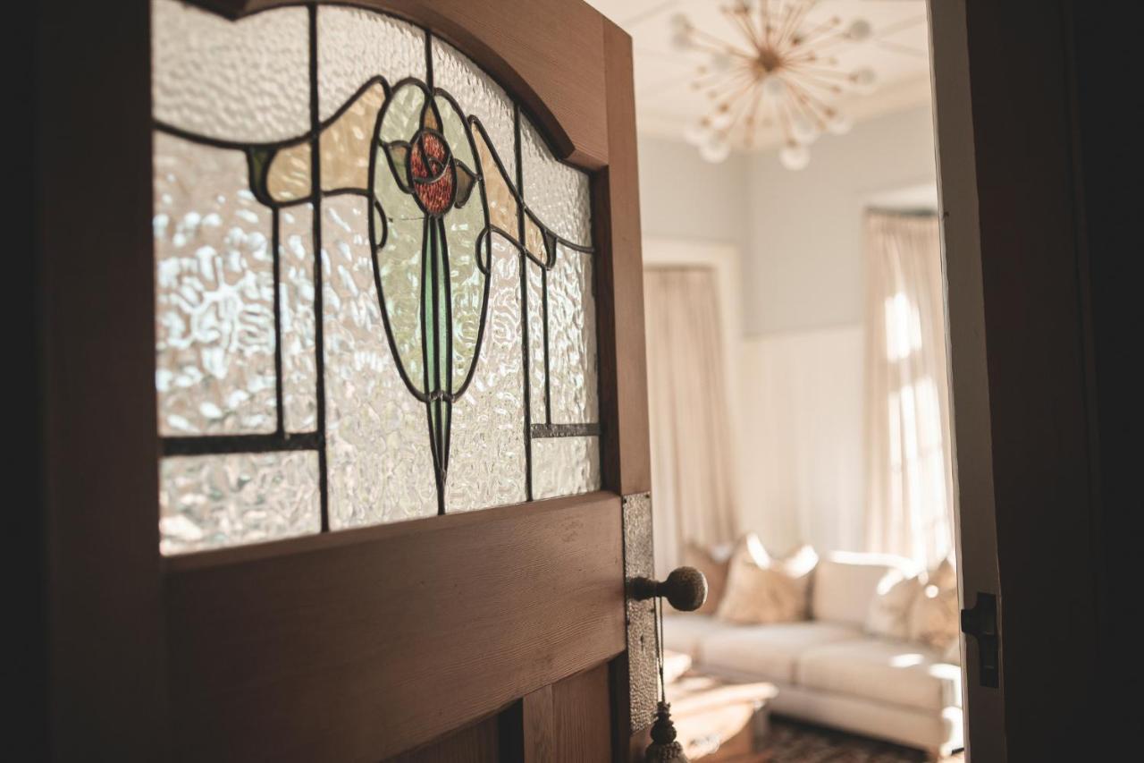Cedar House Bed & Breakfast Гизбърн Екстериор снимка
