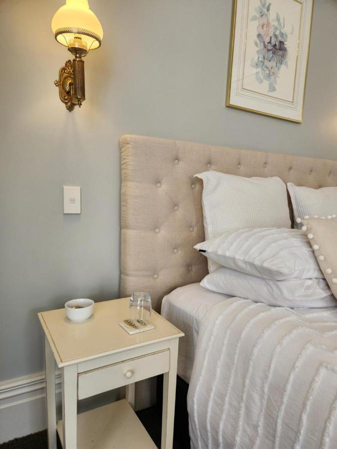 Cedar House Bed & Breakfast Гизбърн Екстериор снимка