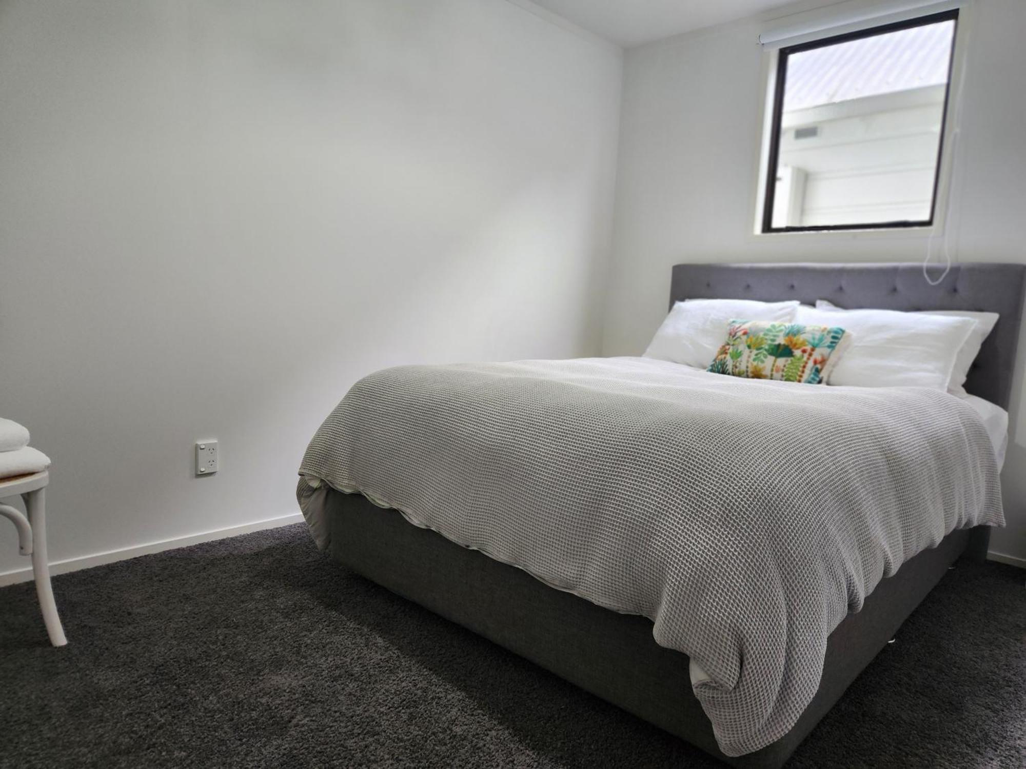 Cedar House Bed & Breakfast Гизбърн Екстериор снимка
